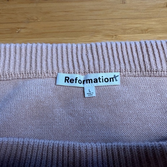 NWT Reformation- Rose Cashmere Linen Set in Color Serenade. Size L - Picture 11 of 13